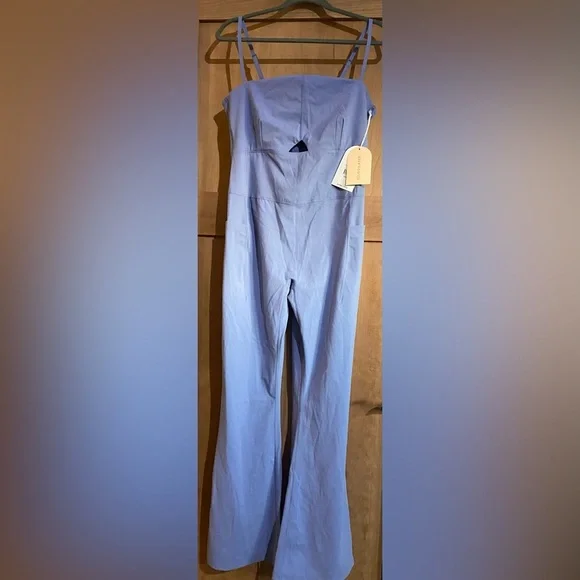 Chic Purple Jumpsuit with Spaghetti Straps - Picture 7 of 7